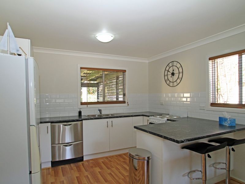 7 Pearl Close, Sussex Inlet NSW 2540