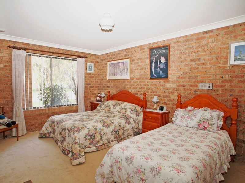 9 Edgewater Avenue, Sussex Inlet NSW 2540