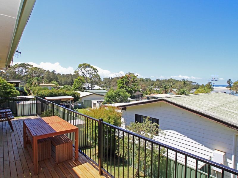 8 Lakeway Avenue, Berrara NSW 2540
