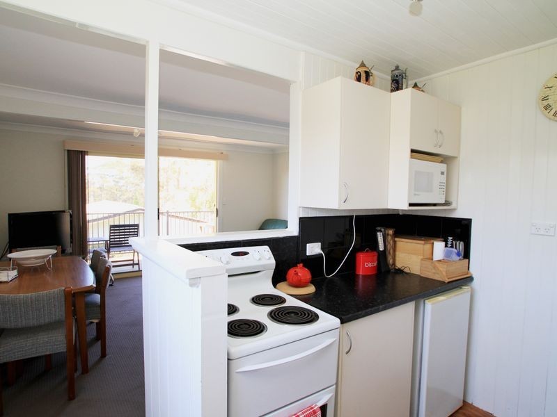 8 Lakeway Avenue, Berrara NSW 2540