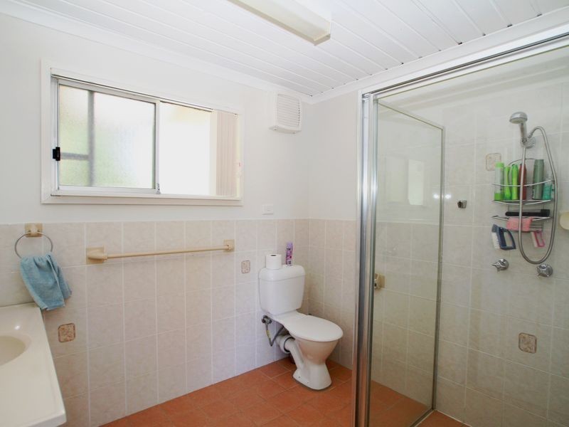 8 Lakeway Avenue, Berrara NSW 2540