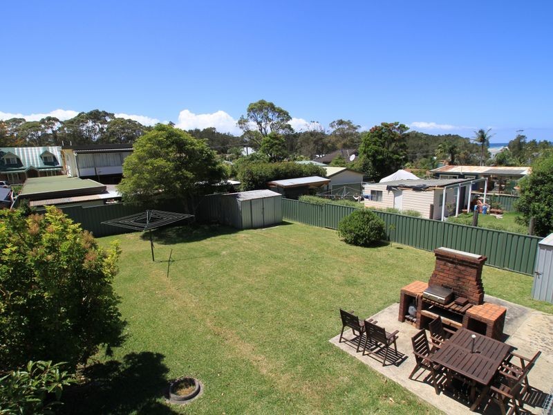 8 Lakeway Avenue, Berrara NSW 2540