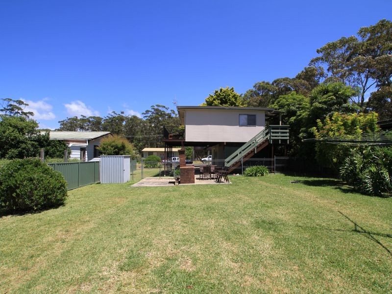 8 Lakeway Avenue, Berrara NSW 2540