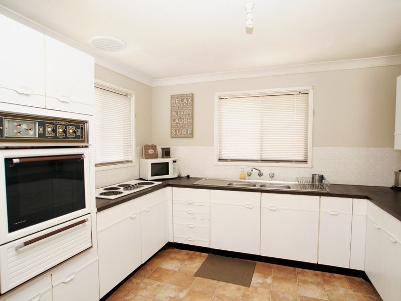 7 Paradise Crescent, Sussex Inlet NSW 2540