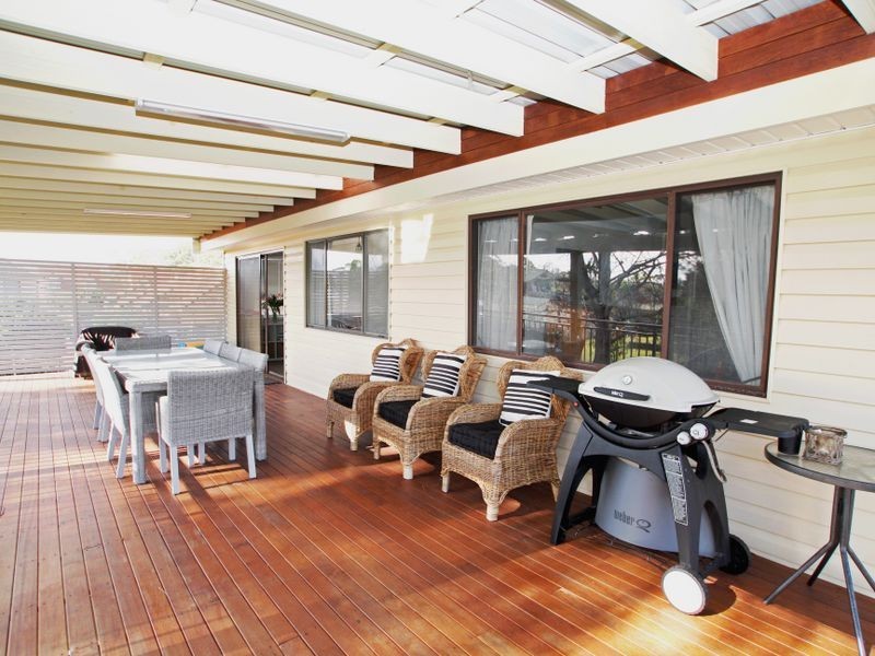 7 Paradise Crescent, Sussex Inlet NSW 2540
