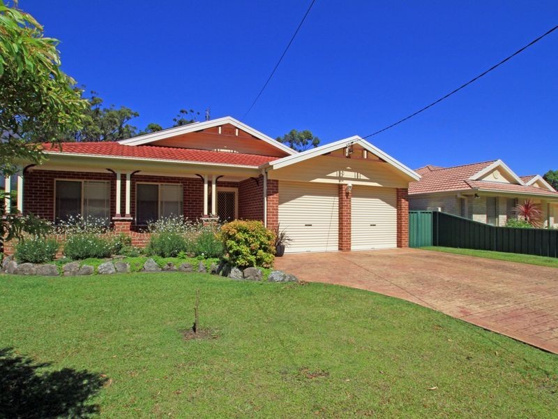 42 Suncrest Avenue, Sussex Inlet NSW 2540