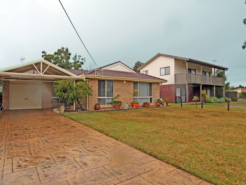 12 Riviera Avenue, Sussex Inlet NSW 2540
