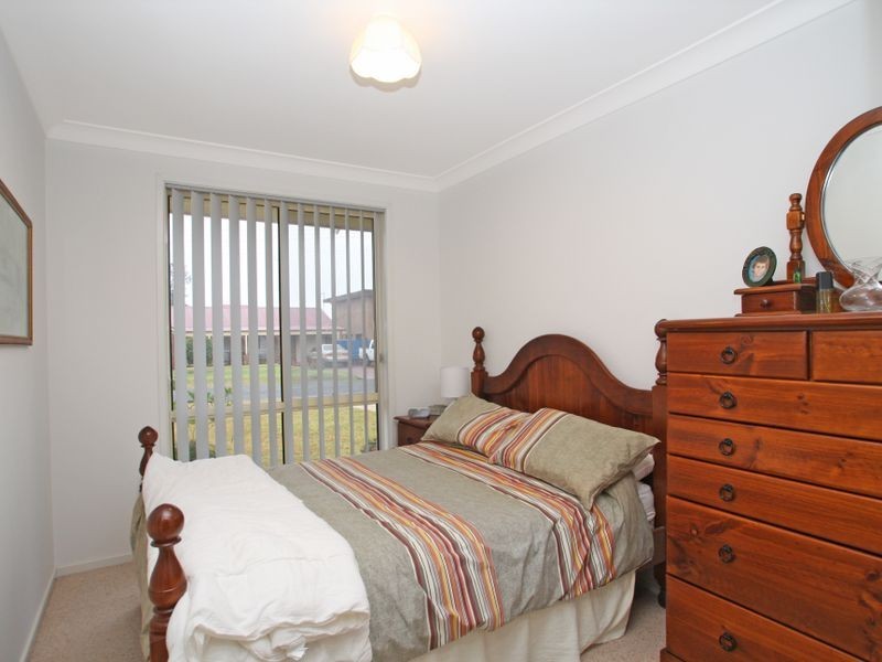 12 Riviera Avenue, Sussex Inlet NSW 2540