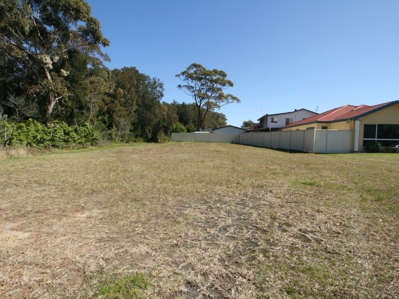 70 Cater Crescent, Sussex Inlet NSW 2540