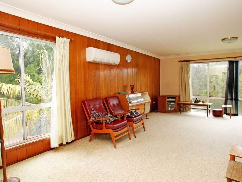 6 Lagoon Crescent, Sussex Inlet NSW 2540