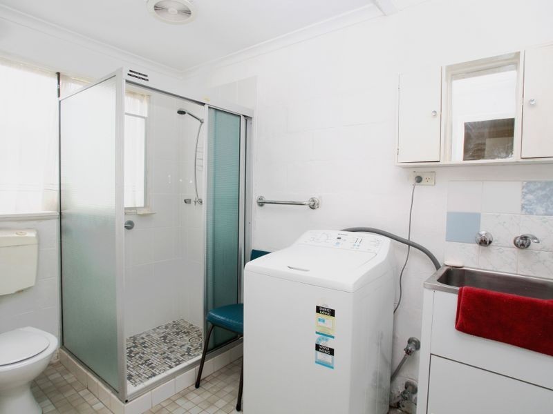 6 Lagoon Crescent, Sussex Inlet NSW 2540