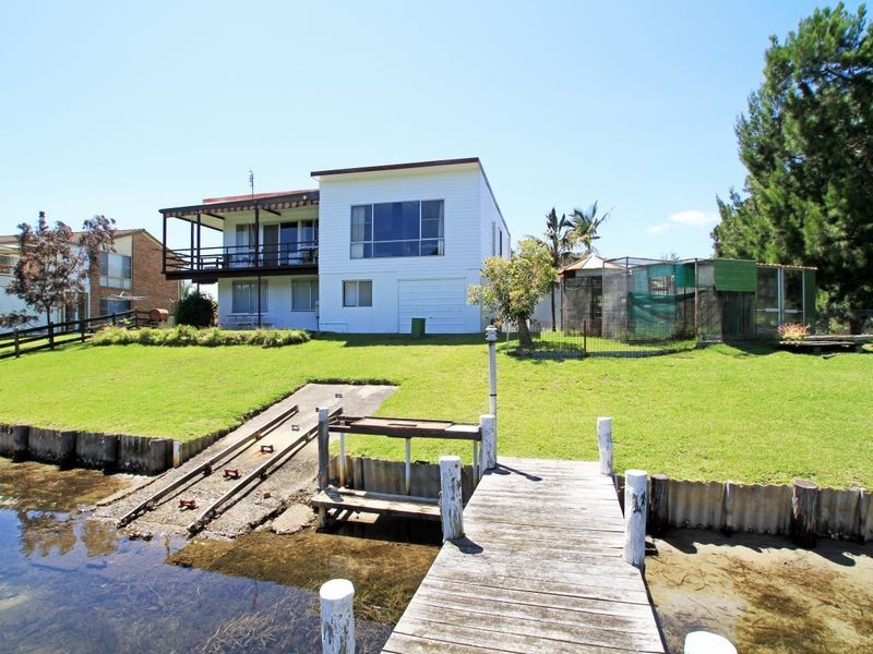 6 Lagoon Crescent, Sussex Inlet NSW 2540