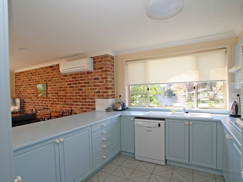 41 Sussex Inlet Road, Sussex Inlet NSW 2540