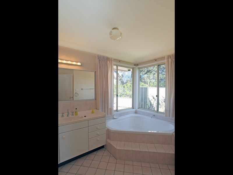 41 Sussex Inlet Road, Sussex Inlet NSW 2540