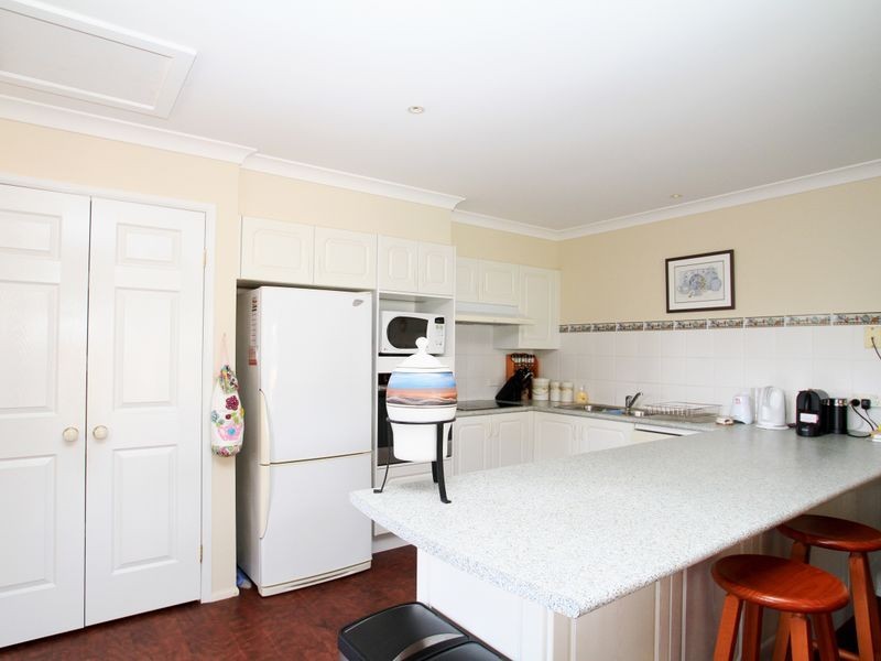 37 Ray Street, Sussex Inlet NSW 2540