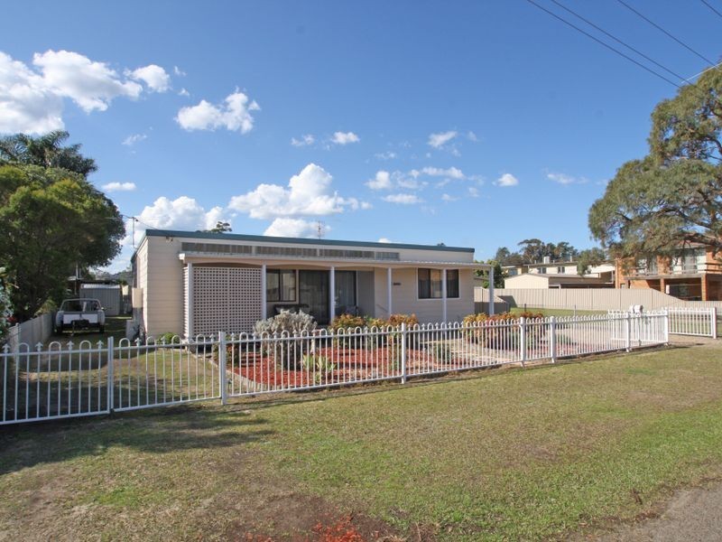 3 Riviera Avenue, Sussex Inlet NSW 2540