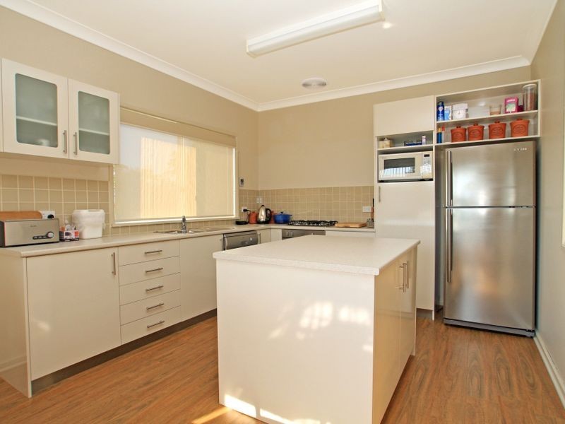 11 Lagoon Crescent, Sussex Inlet NSW 2540