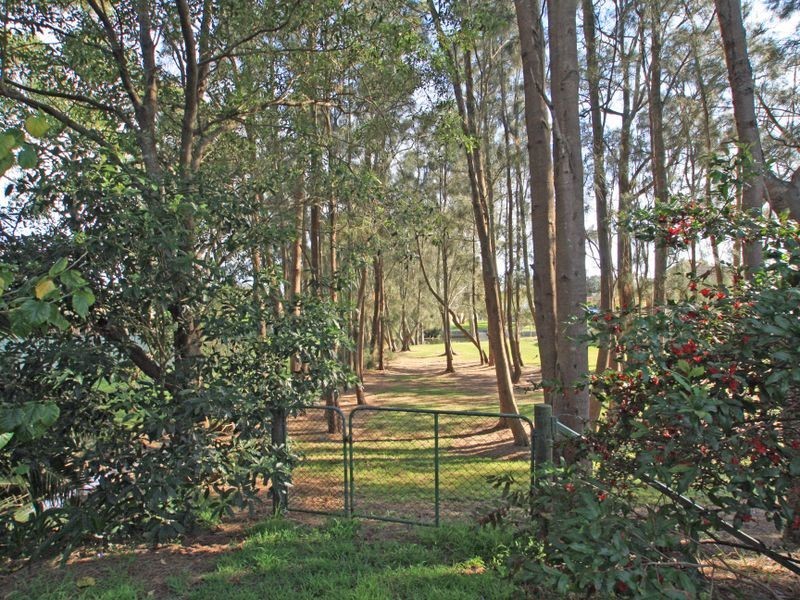 11 Lagoon Crescent, Sussex Inlet NSW 2540