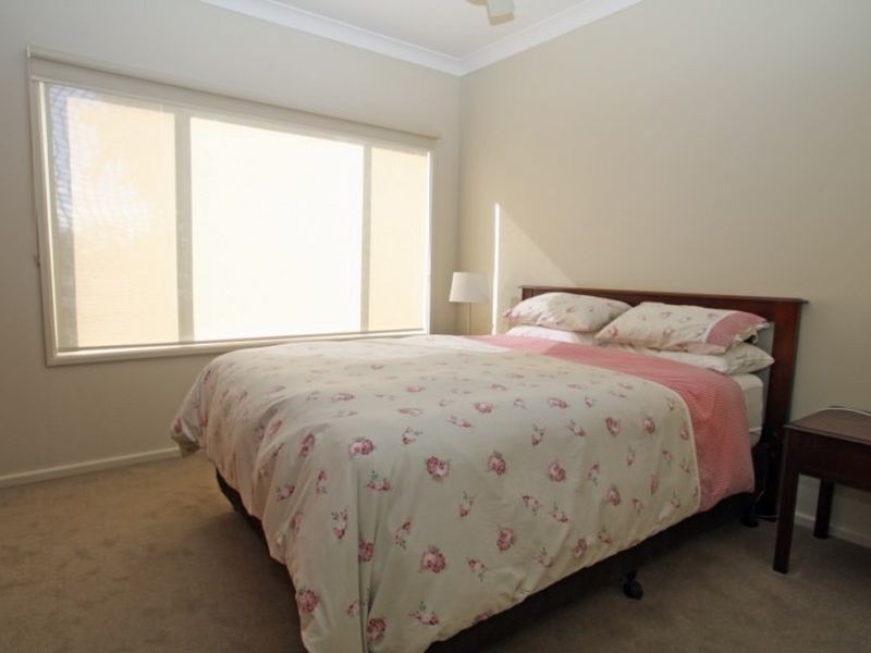 11 Lagoon Crescent, Sussex Inlet NSW 2540