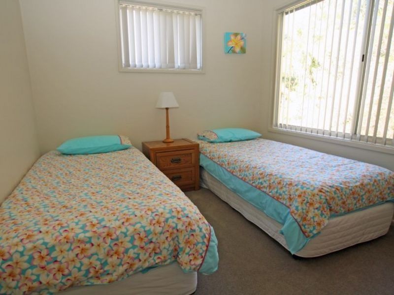 11 Lagoon Crescent, Sussex Inlet NSW 2540