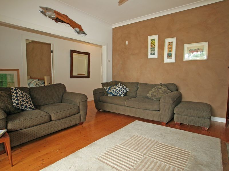 4 Ethel Avenue, Sussex Inlet NSW 2540