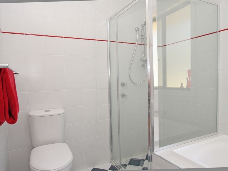 13 Voyager Avenue, Sussex Inlet NSW 2540