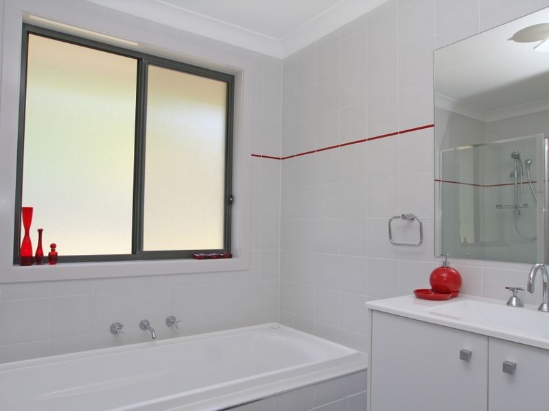 13 Voyager Avenue, Sussex Inlet NSW 2540