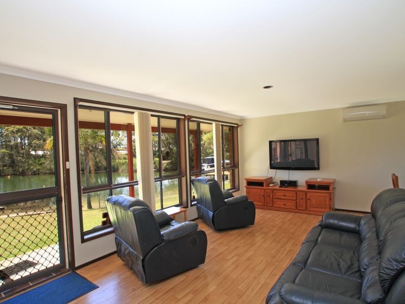 12 Finch Place, Sussex Inlet NSW 2540
