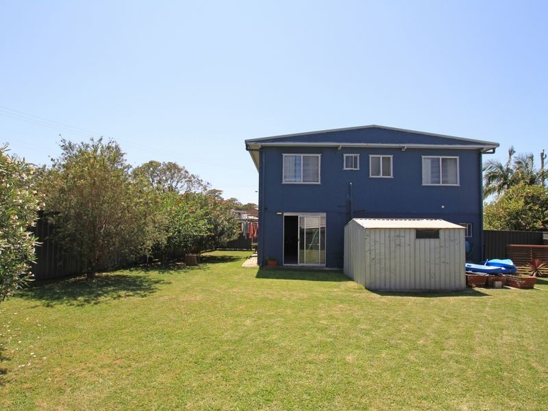 1 Greentree Avenue, Sussex Inlet NSW 2540