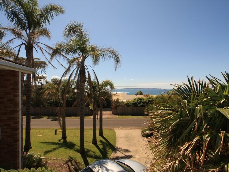 1 Myrniong Grov, Berrara NSW 2540