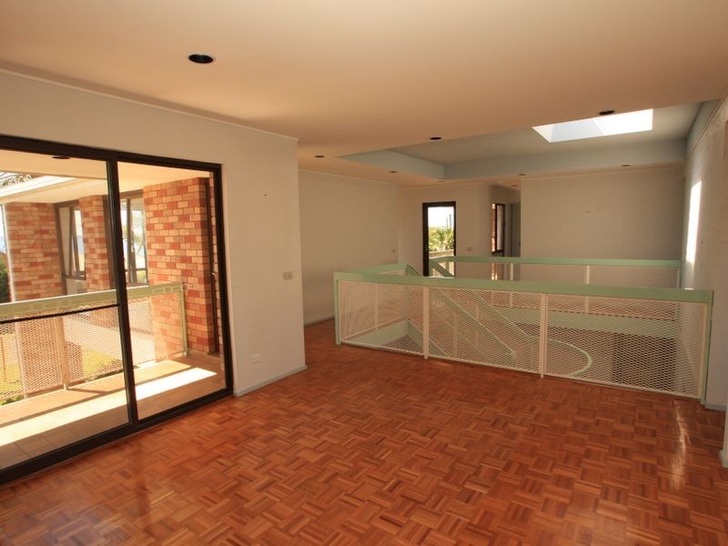 1 Myrniong Grov, Berrara NSW 2540