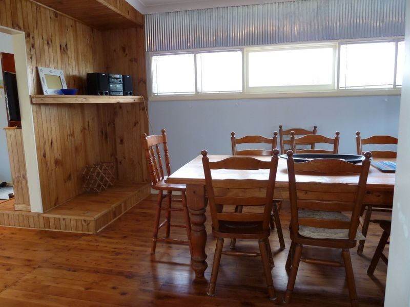 14 Ocean View Road, Sussex Inlet NSW 2540