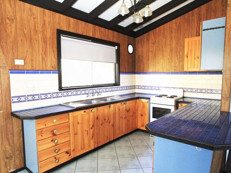 43 Government Road, Sussex Inlet NSW 2540