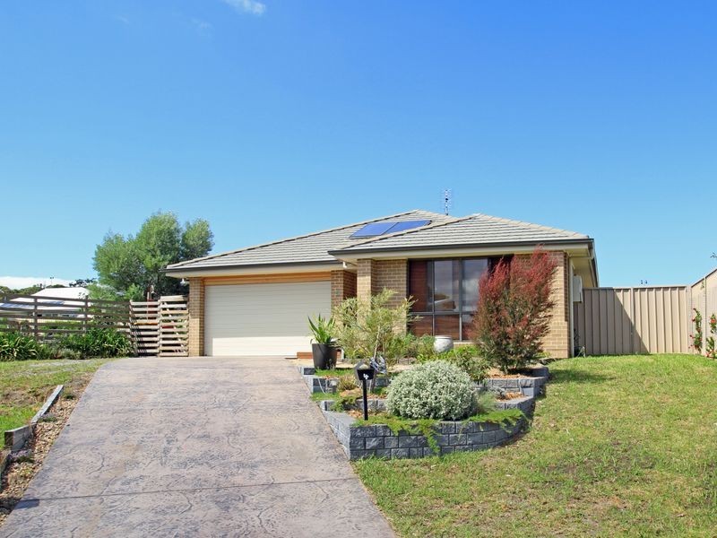 4 Buttonwood Close, Sussex Inlet NSW 2540
