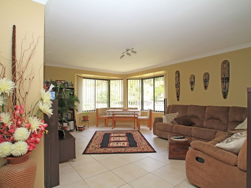 6 Wayfarer Drive, Sussex Inlet NSW 2540