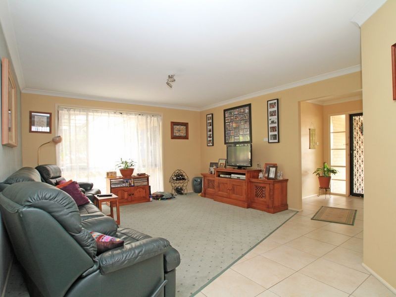 6 Wayfarer Drive, Sussex Inlet NSW 2540