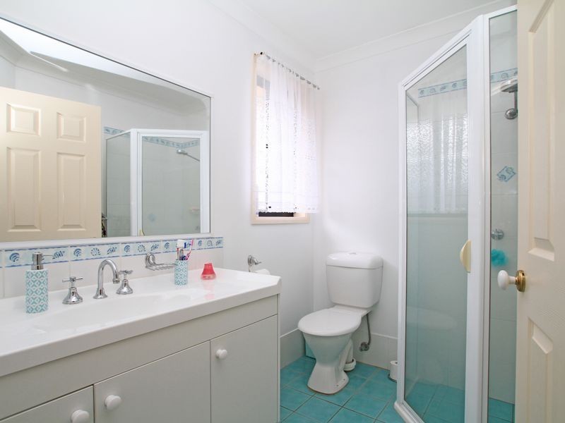 6 Wayfarer Drive, Sussex Inlet NSW 2540