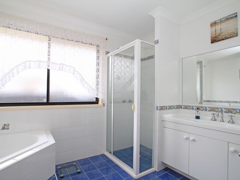 6 Wayfarer Drive, Sussex Inlet NSW 2540