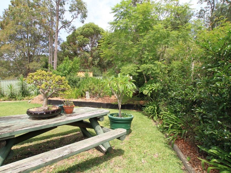 6 Wayfarer Drive, Sussex Inlet NSW 2540