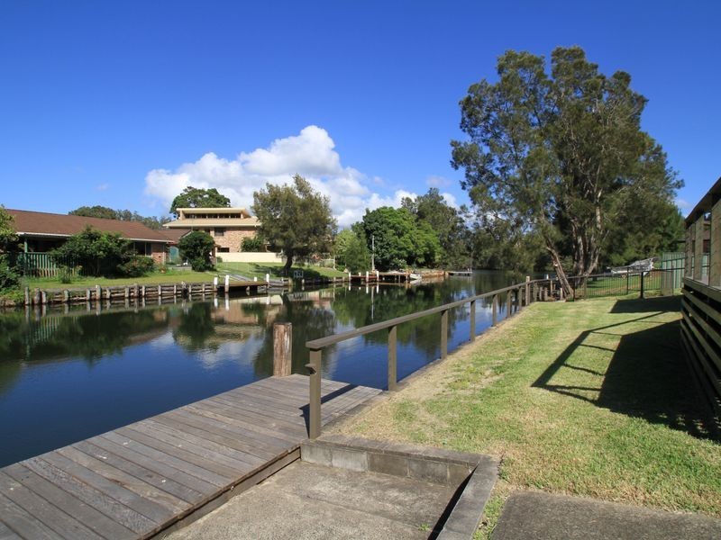 9 Lagoon Crescent, Sussex Inlet NSW 2540