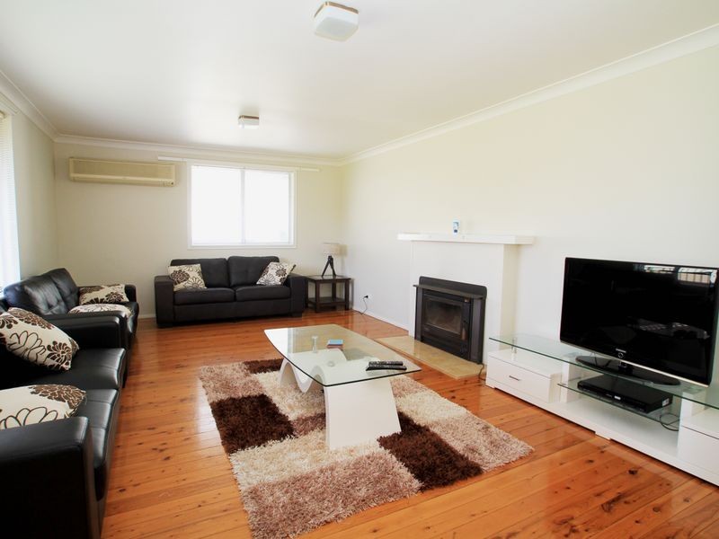 9 Lagoon Crescent, Sussex Inlet NSW 2540