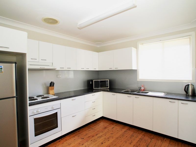 9 Lagoon Crescent, Sussex Inlet NSW 2540