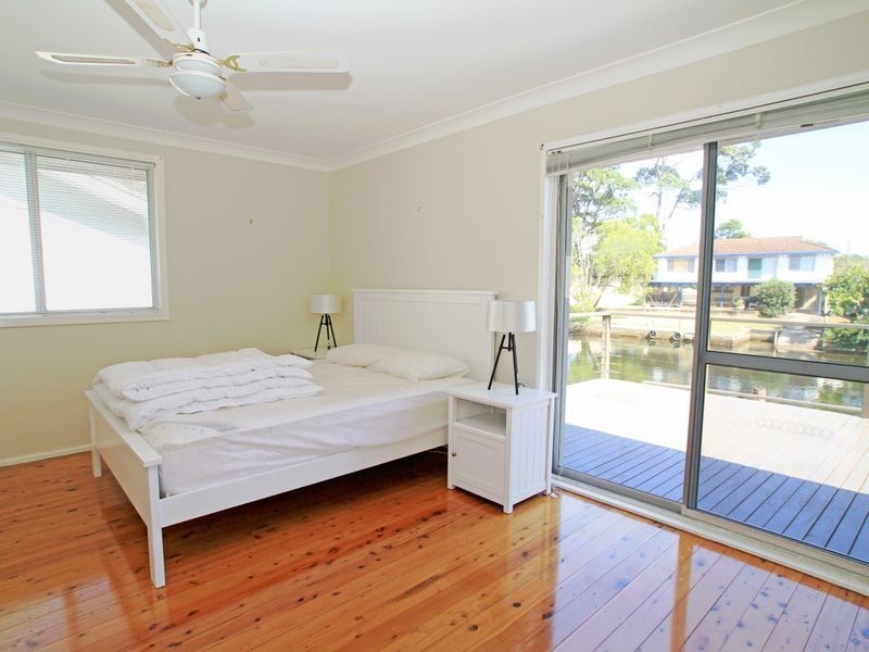 9 Lagoon Crescent, Sussex Inlet NSW 2540