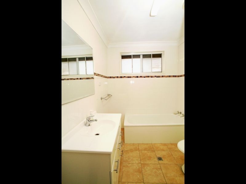 9 Lagoon Crescent, Sussex Inlet NSW 2540