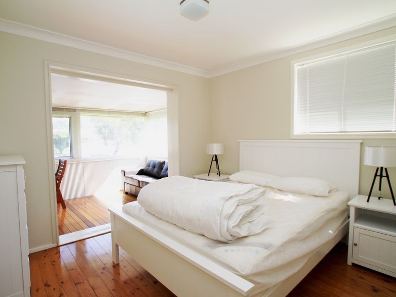 9 Lagoon Crescent, Sussex Inlet NSW 2540