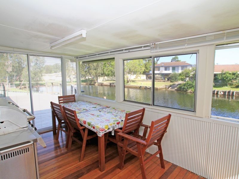 9 Lagoon Crescent, Sussex Inlet NSW 2540