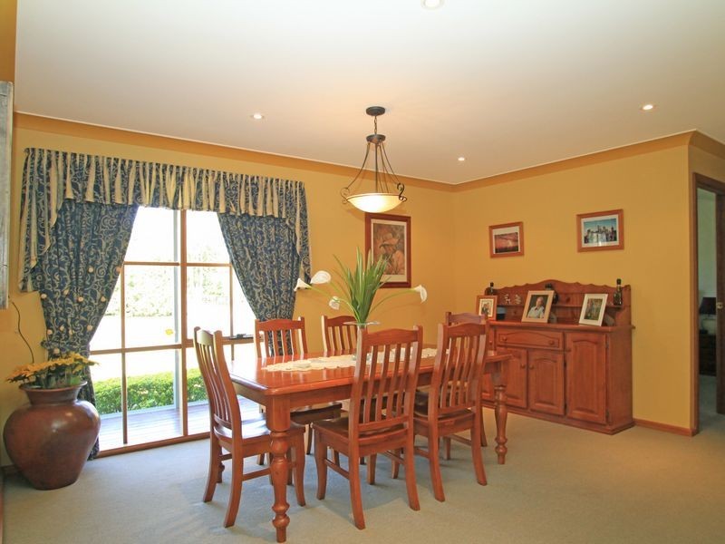 235 River Road, Sussex Inlet NSW 2540