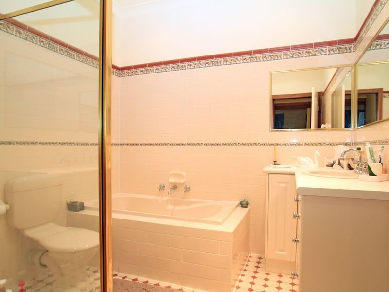 235 River Road, Sussex Inlet NSW 2540