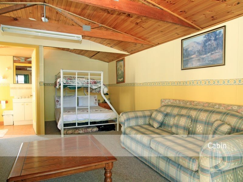 235 River Road, Sussex Inlet NSW 2540
