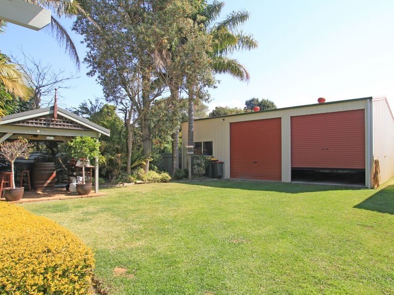 235 River Road, Sussex Inlet NSW 2540